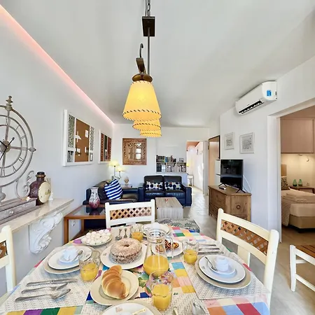 Marina View 2 By Homing *