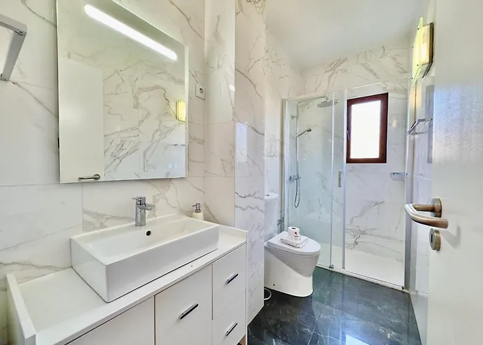 Marina View 2 By Homing Apartment *