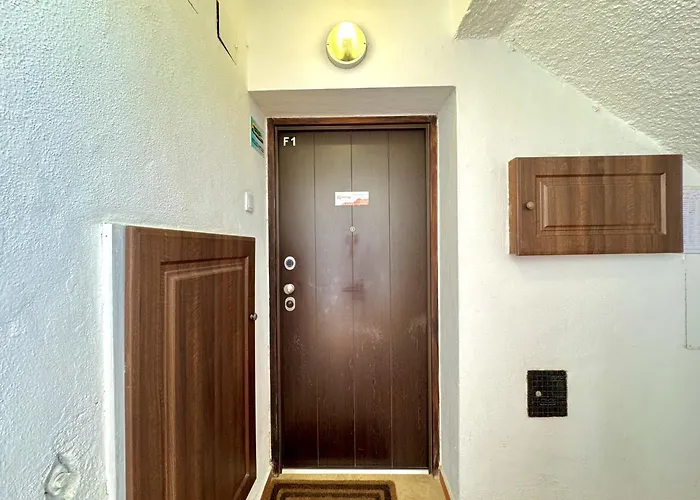 Marina View 2 By Homing *