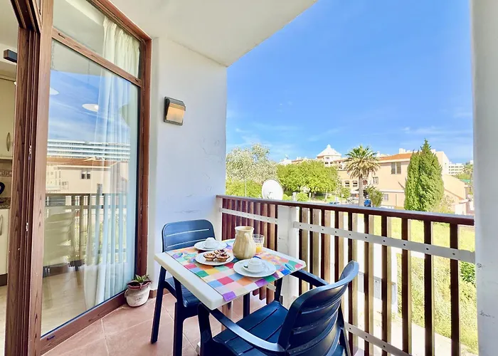 Marina View 2 By Homing *